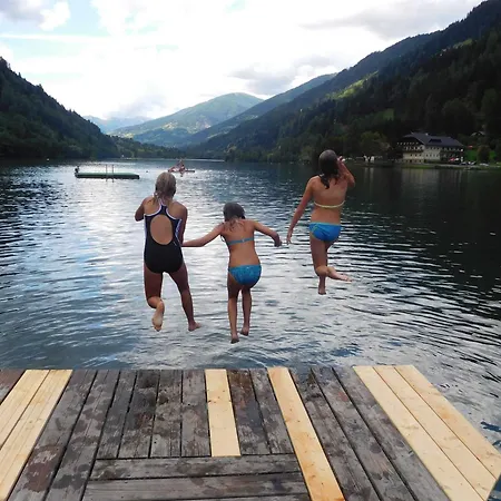 Bio - Bischof, Familie Wind